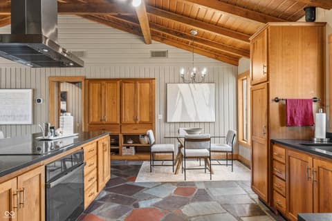Photo of 488 Town Hill Road E, Nashville, IN