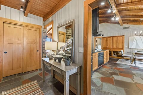 Photo of 488 Town Hill Road E, Nashville, IN
