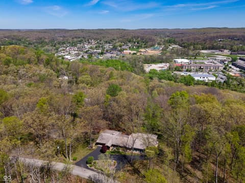 Photo of 488 Town Hill Road E, Nashville, IN