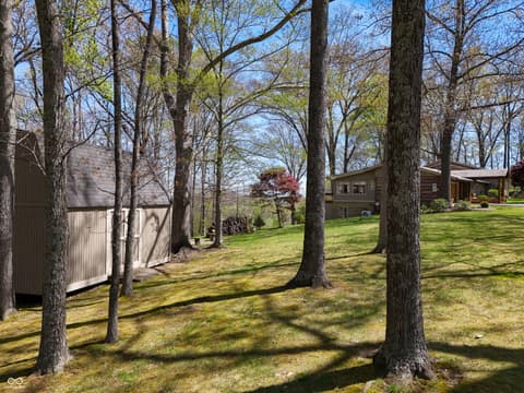 Photo of 488 Town Hill Road E, Nashville, IN