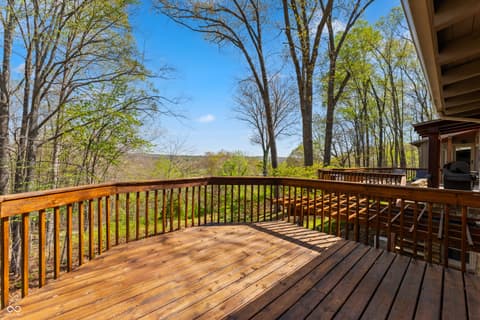 Photo of 488 Town Hill Road E, Nashville, IN