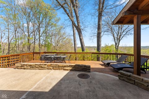 Photo of 488 Town Hill Road E, Nashville, IN