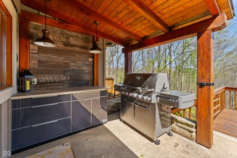 Photo of 488 Town Hill Road E, Nashville, IN