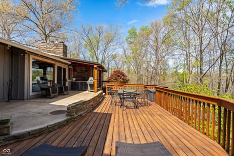 Photo of 488 Town Hill Road E, Nashville, IN