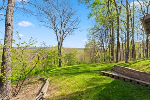 Photo of 488 Town Hill Road E, Nashville, IN