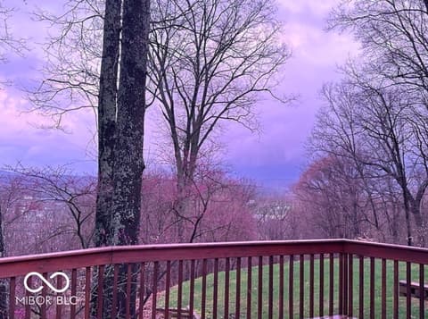 Photo of 488 Town Hill Road E, Nashville, IN