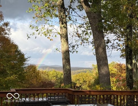 Photo of 488 Town Hill Road E, Nashville, IN