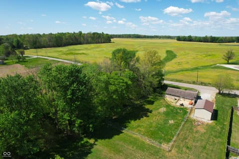 Photo of 560 S County Road 700 W, North Vernon, IN