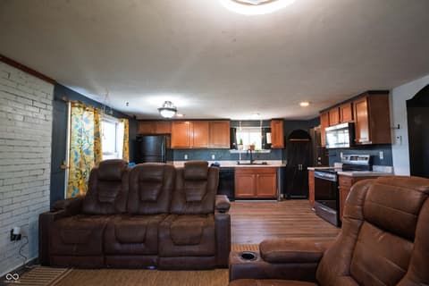 Photo of 560 S County Road 700 W, North Vernon, IN