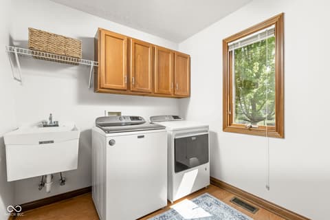 Laundry room at 14 Trotters Run, Brownsburg, IN