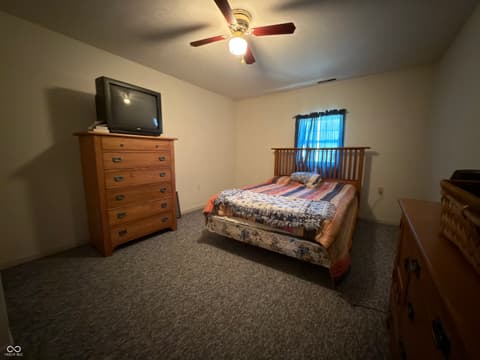 Photo of 4115 E Olive Branch Road, Bloomfield, IN