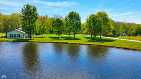Photo of 4115 E Olive Branch Road, Bloomfield, IN