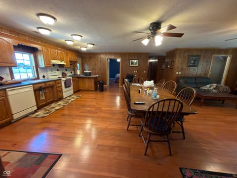 Photo of 4115 E Olive Branch Road, Bloomfield, IN