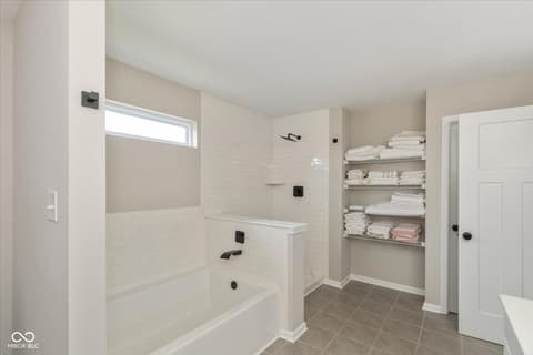 Photo of 7228 Lockford Walk N, Avon, IN