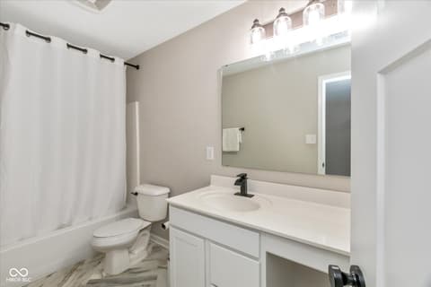 Photo of 7228 Lockford Walk N, Avon, IN