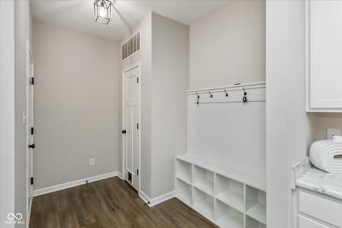 Photo of 7228 Lockford Walk N, Avon, IN