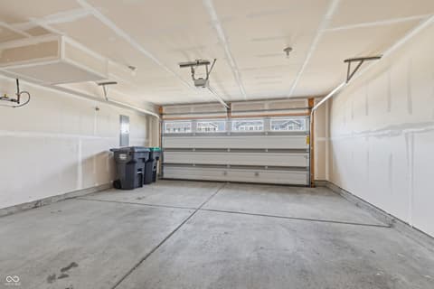 Garage at 327 Campus Lane, Greenwood, IN