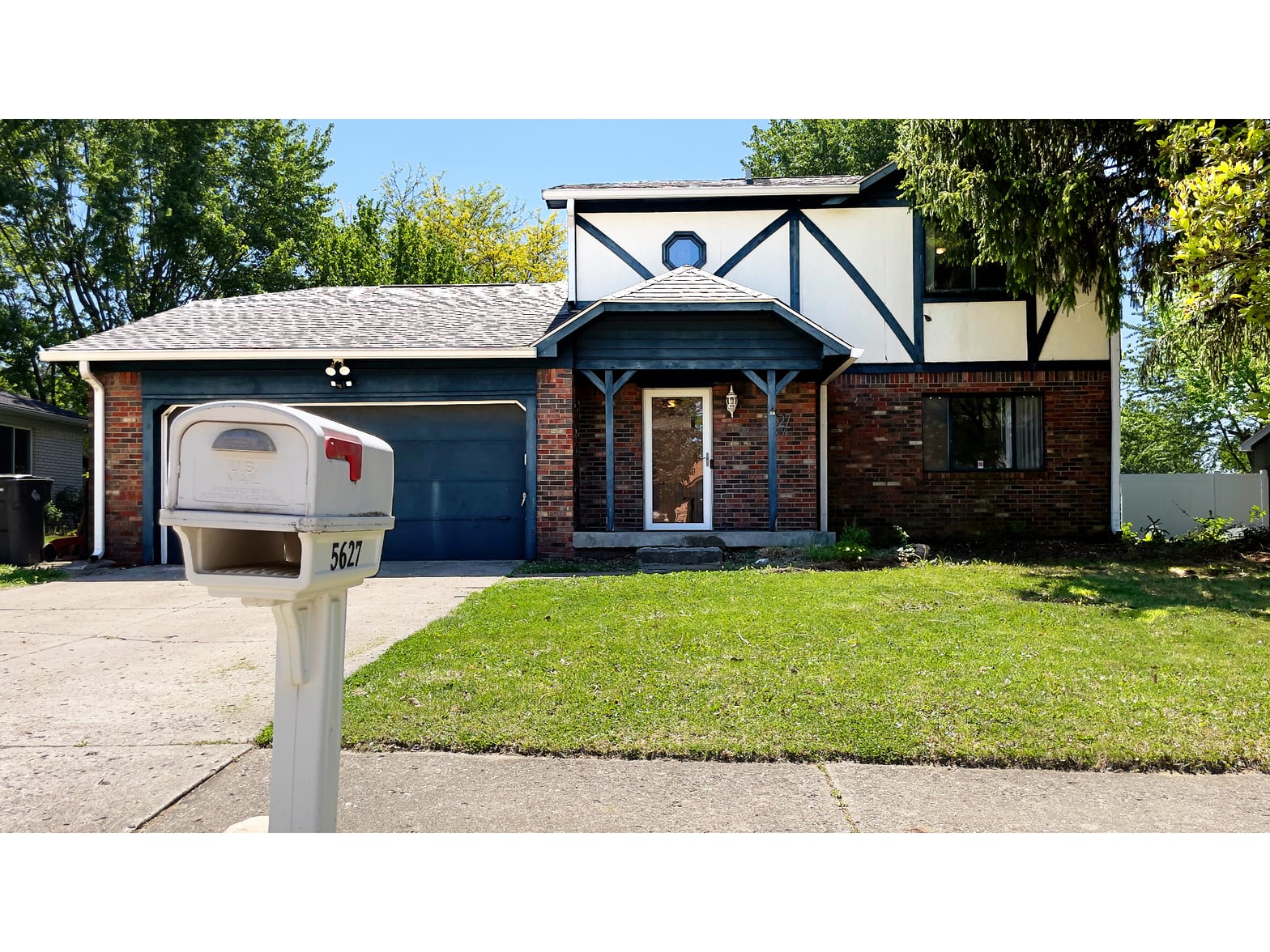 Front exterior at 5627 Hill Rise Drive, Indianapolis, IN
