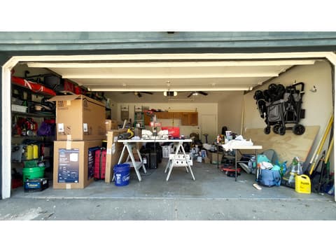 Garage at 5627 Hill Rise Drive, Indianapolis, IN