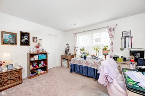 Photo of 1794 N Clearwater Drive, Greenfield, IN