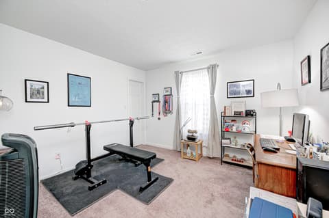 Photo of 1794 N Clearwater Drive, Greenfield, IN