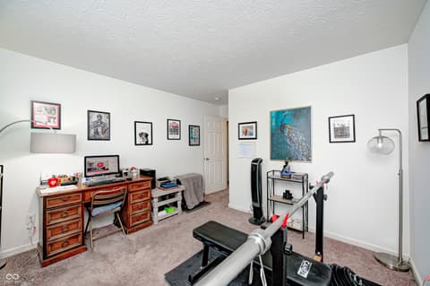 Photo of 1794 N Clearwater Drive, Greenfield, IN