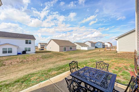 Photo of 1794 N Clearwater Drive, Greenfield, IN