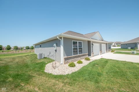 Photo of 1592 W Paula Drive, Columbus, IN