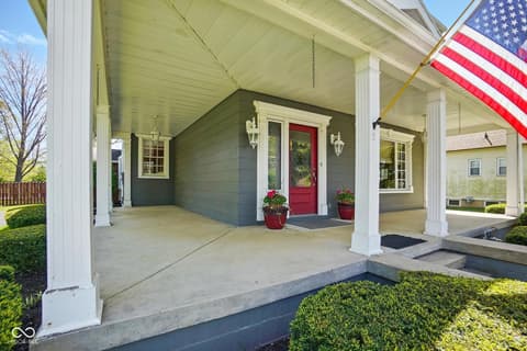 Foyer at 1515 Chester Boulevard, Richmond, IN