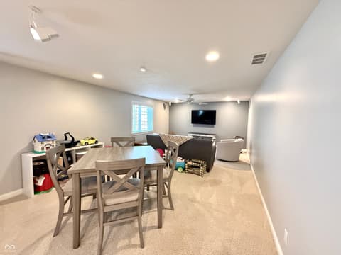 Photo of 2868 Bloomsbury S, Greenwood, IN