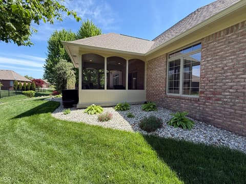 Photo of 2868 Bloomsbury S, Greenwood, IN
