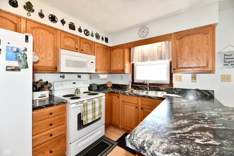 Photo of 801 N 400 W, Bargersville, IN