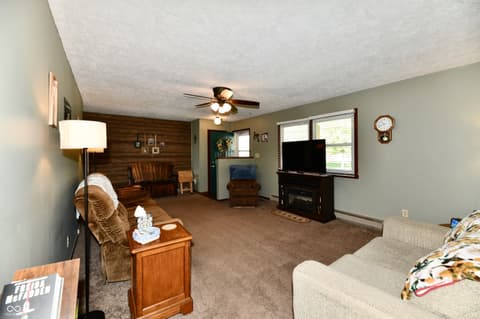 Photo of 801 N 400 W, Bargersville, IN