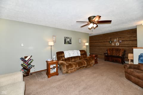 Photo of 801 N 400 W, Bargersville, IN