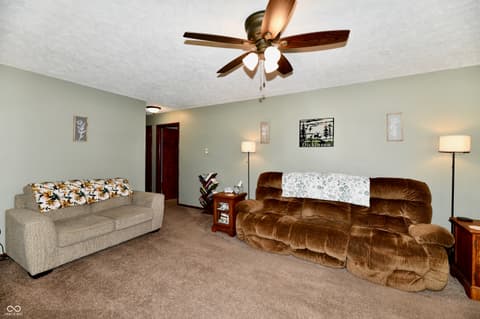 Photo of 801 N 400 W, Bargersville, IN