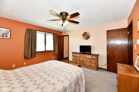 Photo of 801 N 400 W, Bargersville, IN