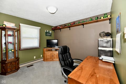 Photo of 801 N 400 W, Bargersville, IN