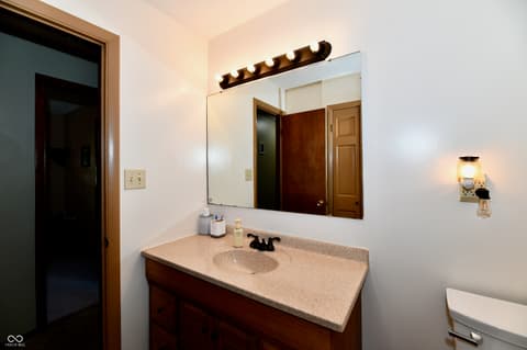 Photo of 801 N 400 W, Bargersville, IN