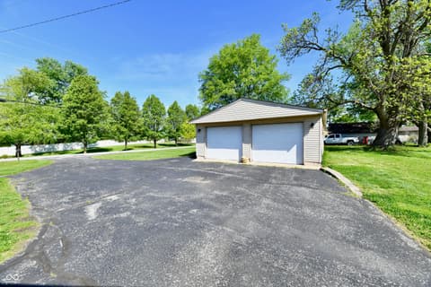 Photo of 801 N 400 W, Bargersville, IN