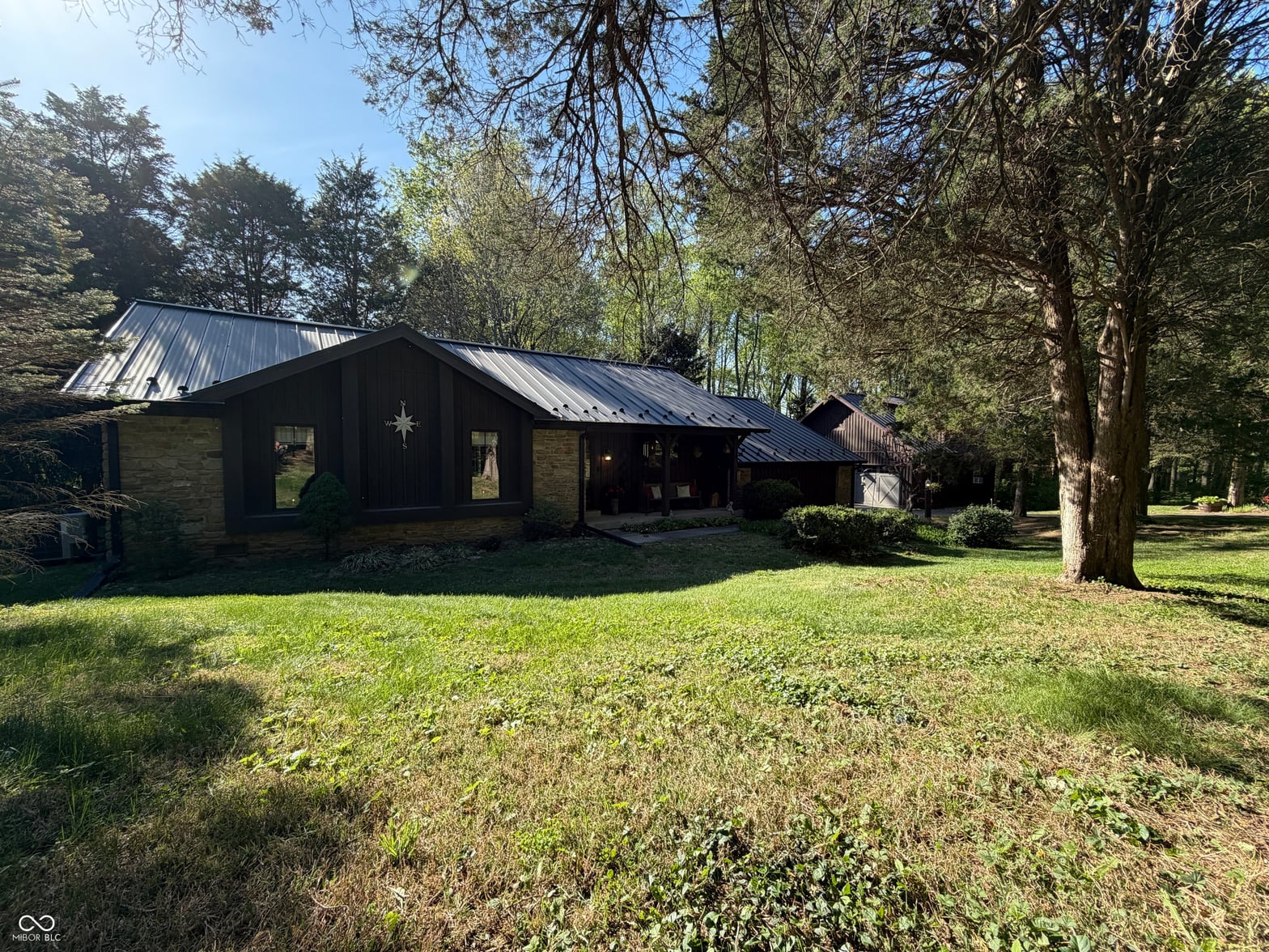 Front exterior at 12340 N Cedarwood Drive, Mooresville, IN