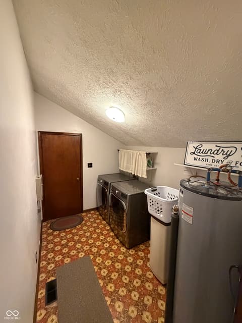 Laundry room at 12340 N Cedarwood Drive, Mooresville, IN