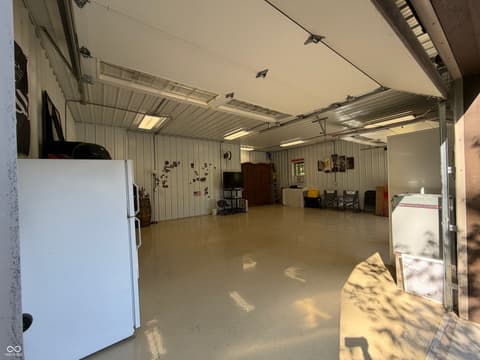Barn — 12340 N Cedarwood Drive, Mooresville, IN