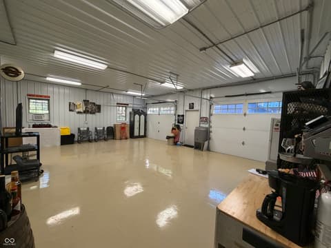 Barn — 12340 N Cedarwood Drive, Mooresville, IN