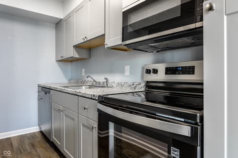Photo of 1176 Canterbury Court, Indianapolis, IN