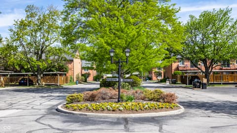 Photo of 1176 Canterbury Court, Indianapolis, IN