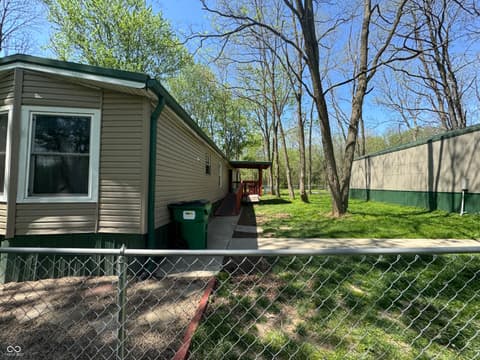 Side exterior at 6842 N Gray Road, Mooresville, IN
