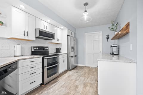 Photo of 115 N Front Street, Thorntown, IN