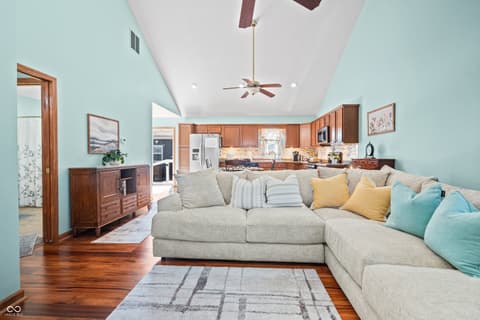 Photo of 115 N Front Street, Thorntown, IN