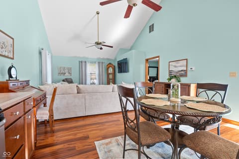 Photo of 115 N Front Street, Thorntown, IN