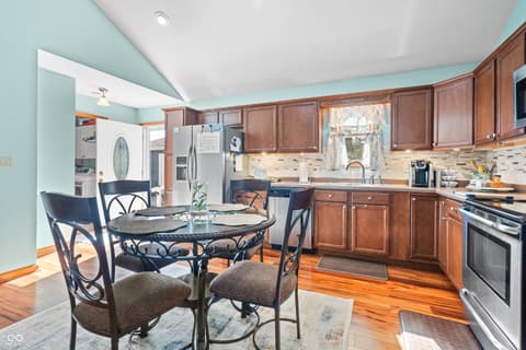 Photo of 115 N Front Street, Thorntown, IN